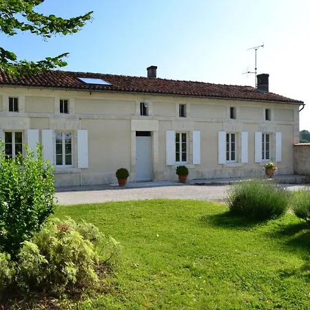 Dom wakacyjny Xviiie Renove Avec Grand Jardin, Au Coeur Du Vignoble De Cognac - Fr-1-653-30