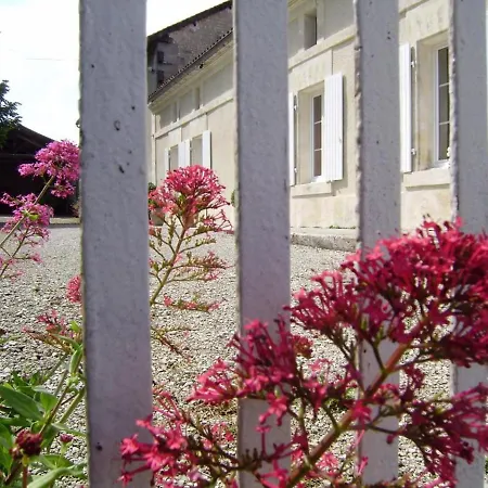 Xviiie Renove Avec Grand Jardin, Au Coeur Du Vignoble De Cognac - Fr-1-653-30 Lignieres-Ambleville