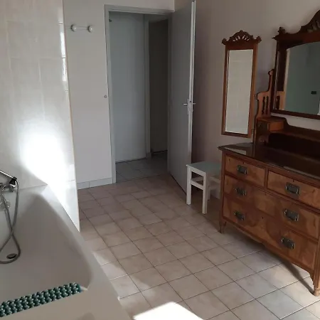 Xviiie Renove Avec Grand Jardin, Au Coeur Du Vignoble De Cognac - Fr-1-653-30 * Lignieres-Ambleville