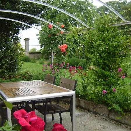 Xviiie Renove Avec Grand Jardin, Au Coeur Du Vignoble De Cognac - Fr-1-653-30 Lignieres-Ambleville